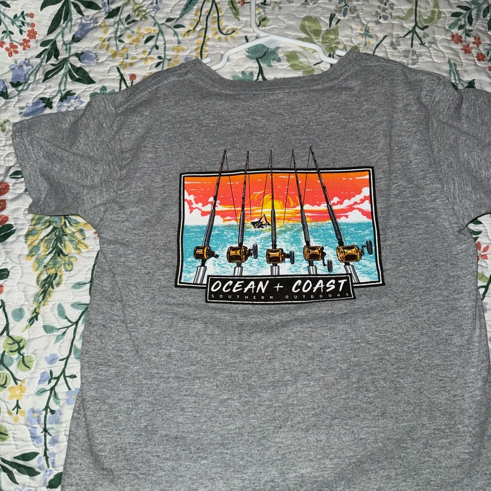 Ocean + Coast Kids' Short Sleeve Tee — Gray with Fishing Graphic